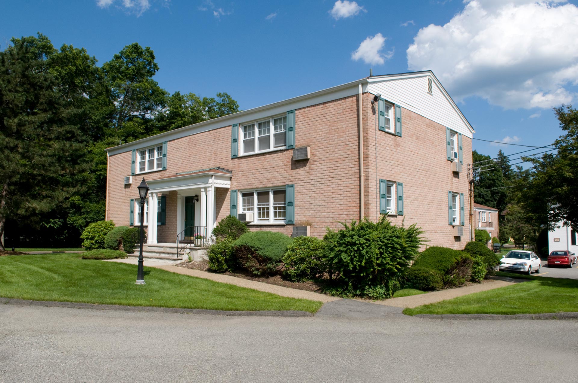 Berkeley Square Apartments Affiliated Management