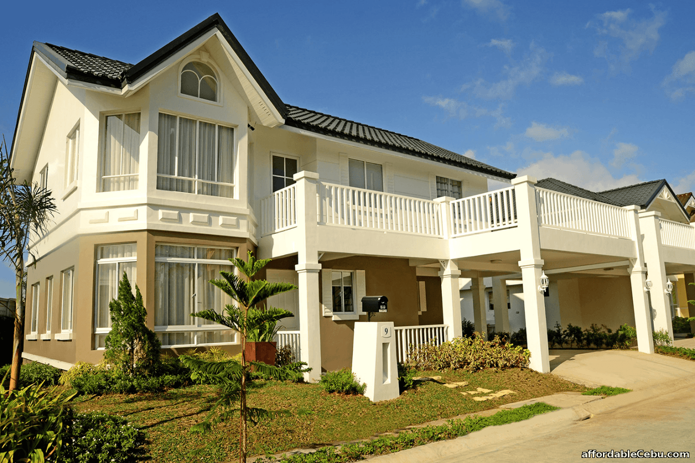 affordable house and lot in sta.rosa city laguna For Sale Outside Cebu