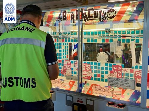 Slot, Ferrara: Adm Sequestra Due Apparecchi Irregolari In Una Sala Giochi - Agimeg 375_x_500_jpg