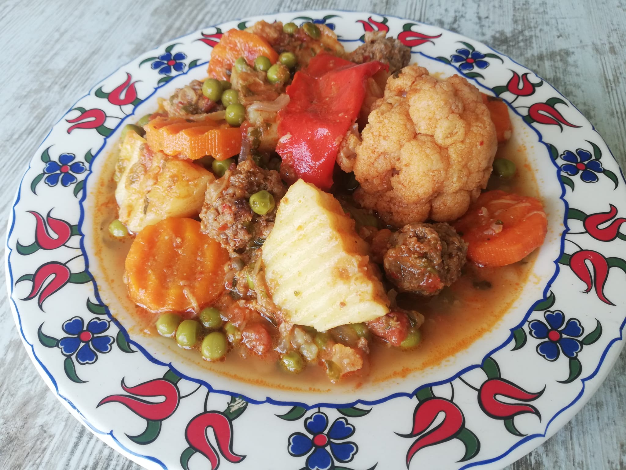 Cauliflower Tagine Tagine with Meatballs, Tagine B'Toqolia