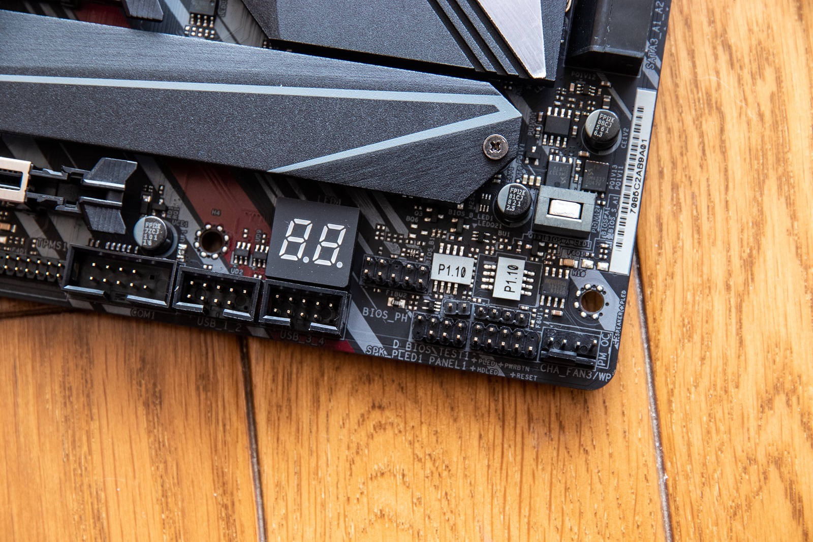 ASROCK Z390 Phantom Gaming 6 主機板開箱：具備旗艦用料與配置