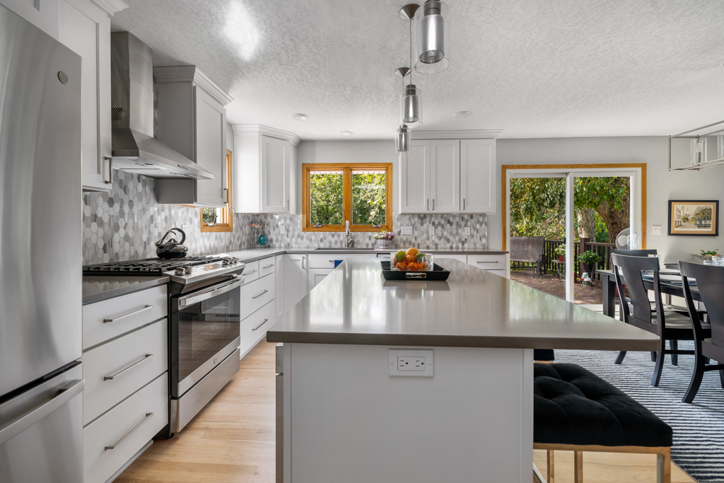 Modern Kitchen Remodel In Urbandale IA AIM Kitchen & Bath