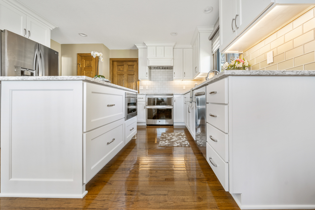 Modern Updates To A Traditional Kitchen In Ankeny AIM Kitchen & Bath