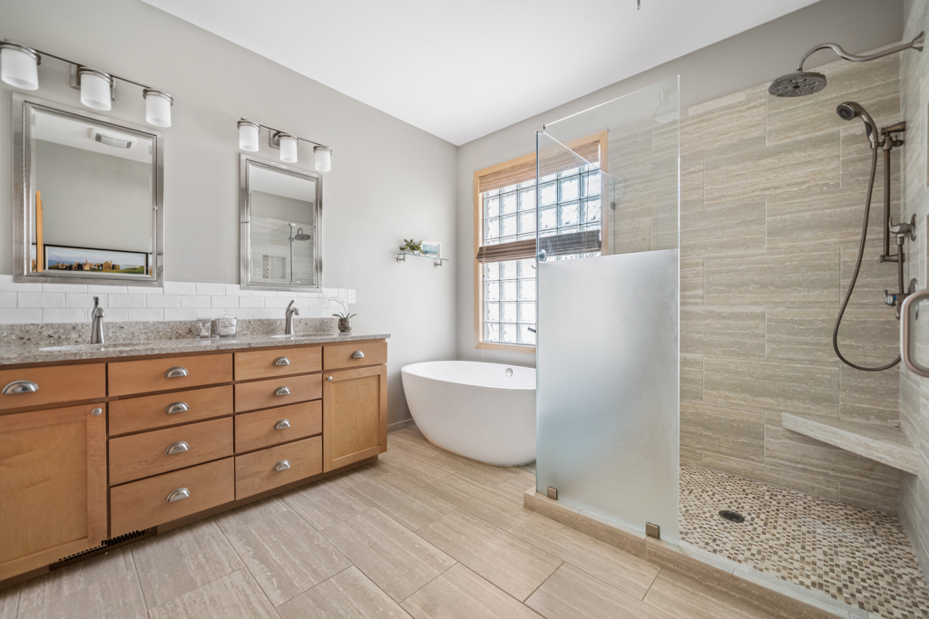 Kitchen And Bath Ideas Des Moines Iowa Bathroom Remodeling Ideas Des Moines AIM Kitchen & Bath