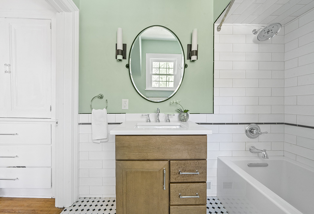 Contemporary Bathroom Remodel In Des Moines AIM Kitchen & Bath