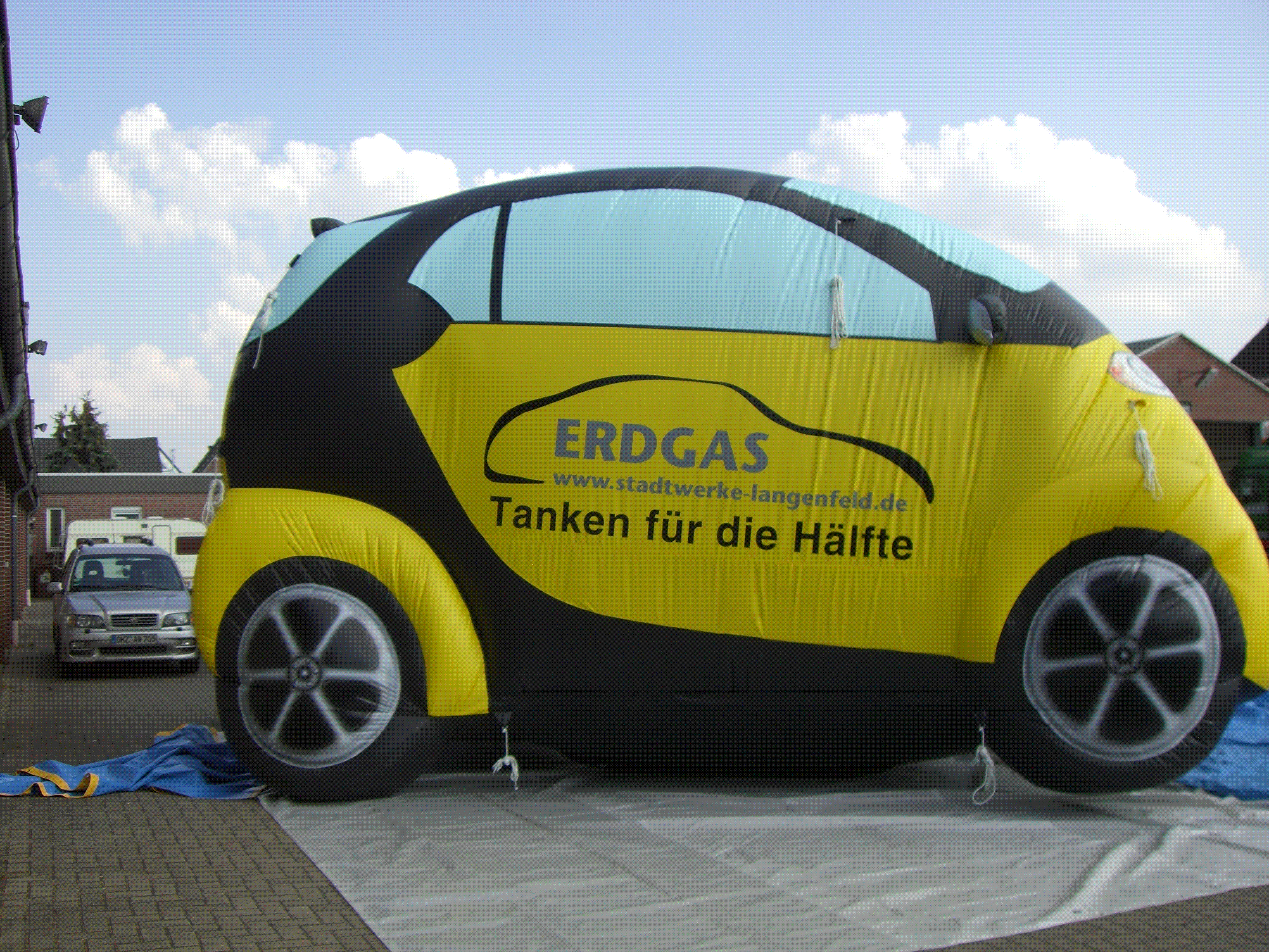 Manufacturing giant inflatable advertisements Inflatable advertising