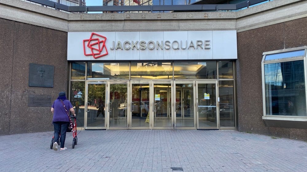 8 Best Malls in Hamilton, Ontario to Shop in 2021