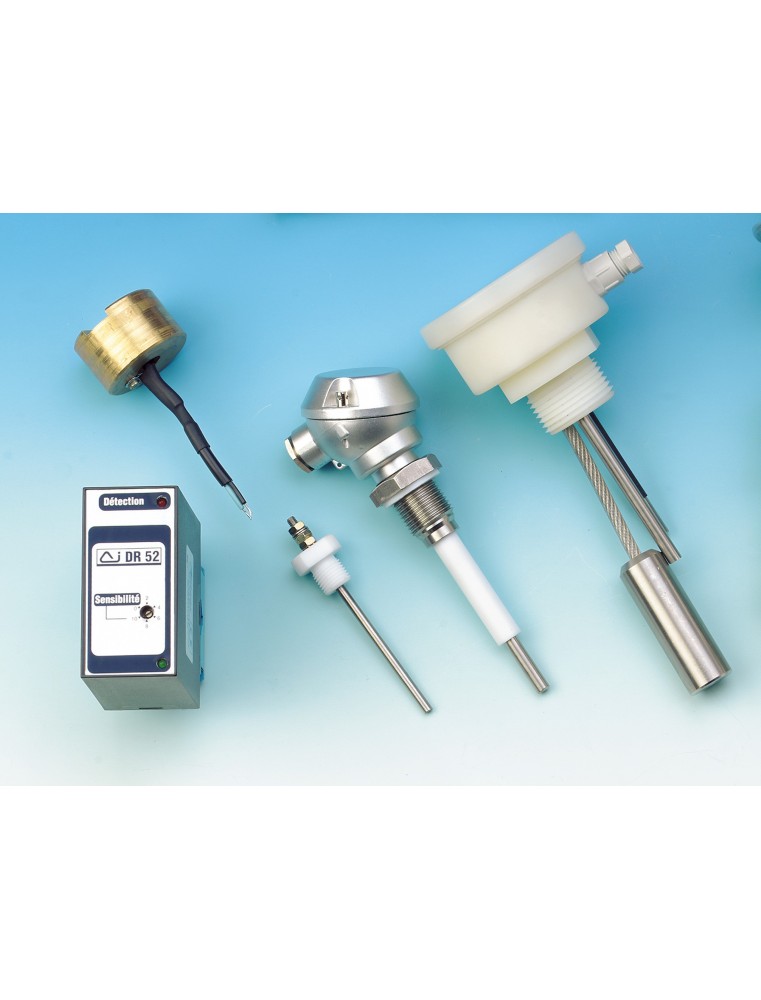 Conductivity level sensor