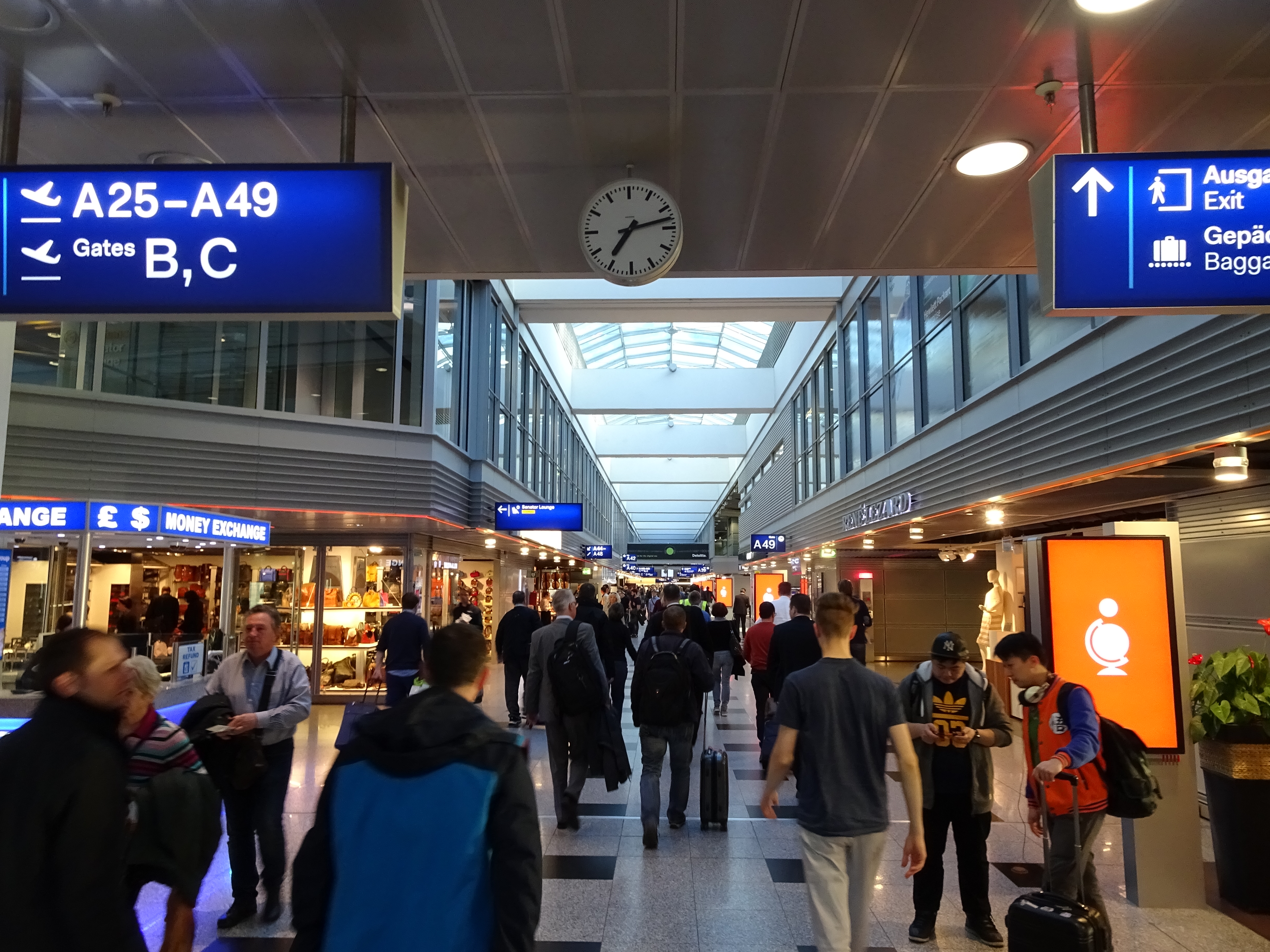 Zug Zum Flughafen Düsseldorf Crash auf dem Rollfeld Flughafen