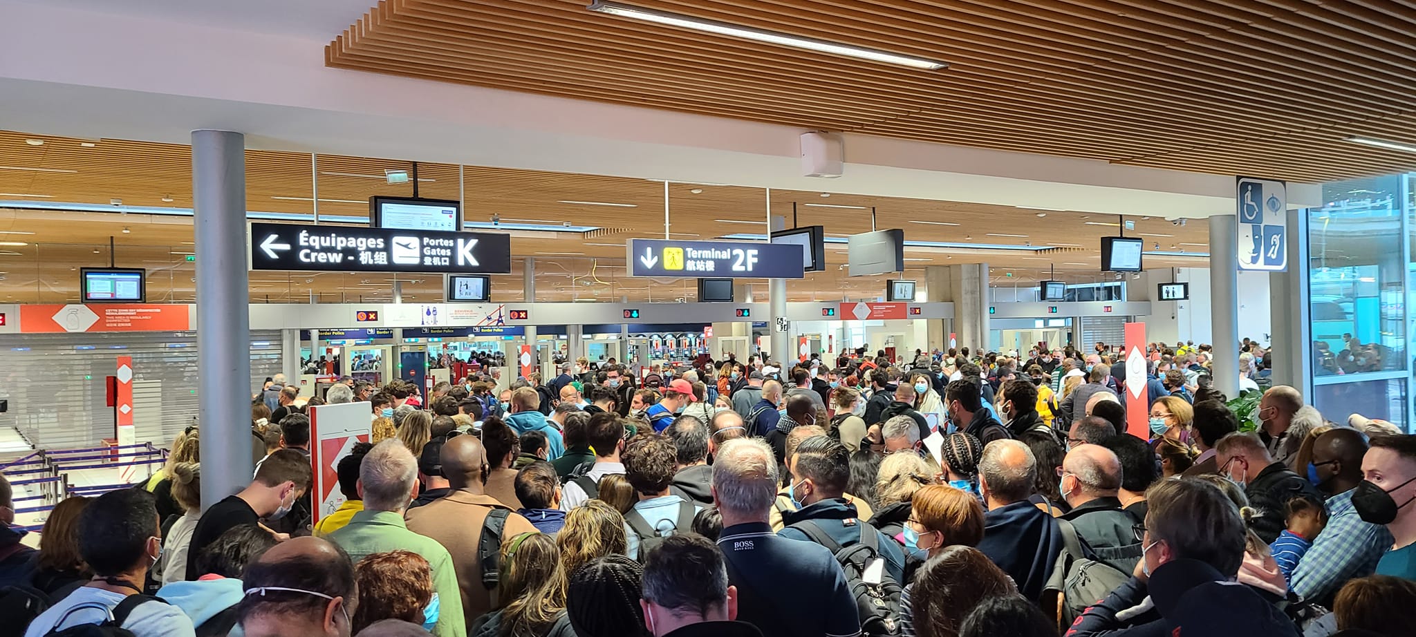 Paris CDG Airport Customer Reviews SKYTRAX