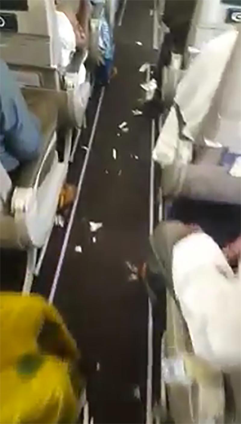 VIDEO This is how disgusting a plane can be after a long haul flight