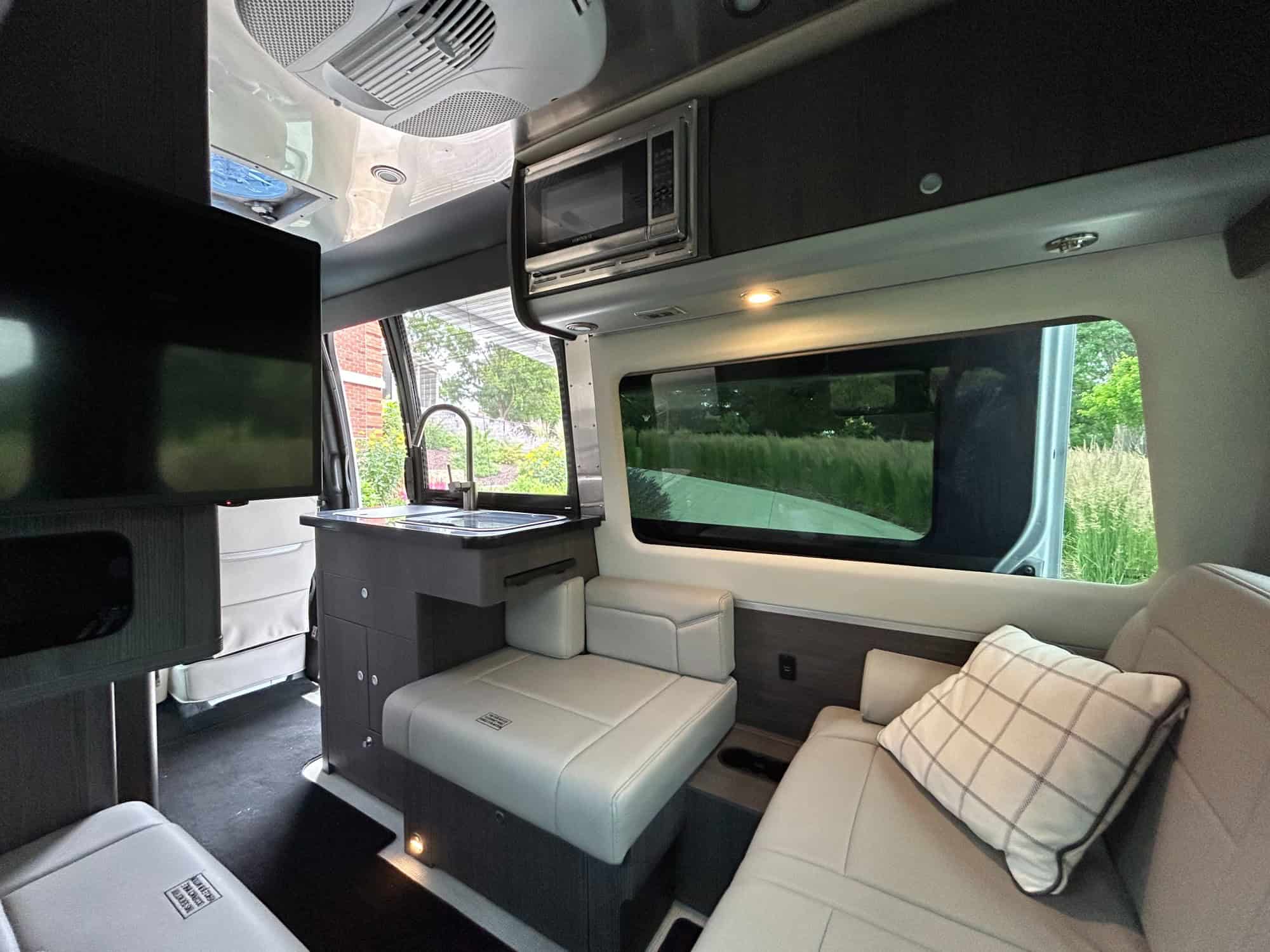 2022 19' Interstate For Sale In Peosta, Iowa Airstream Marketplace