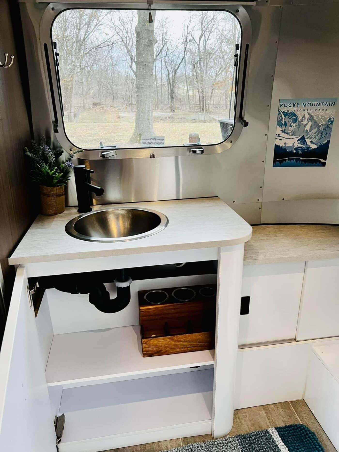 2021 22FT Caravel For Sale In Kansas City, Missouri Airstream Marketplace