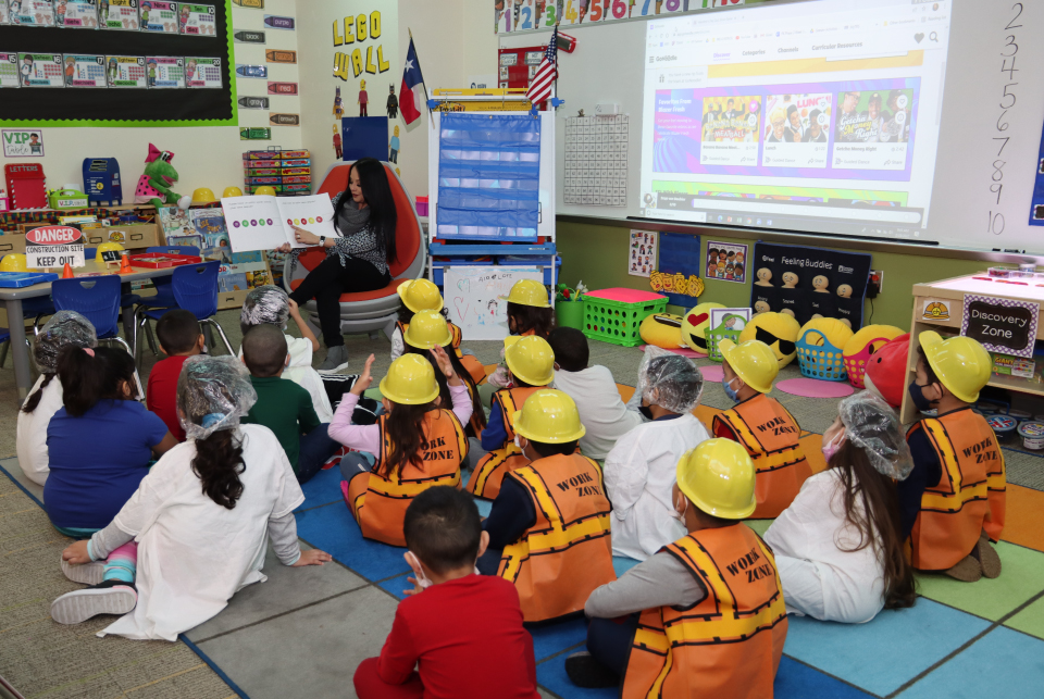 PreK classrooms inspire learning » Arlington ISD