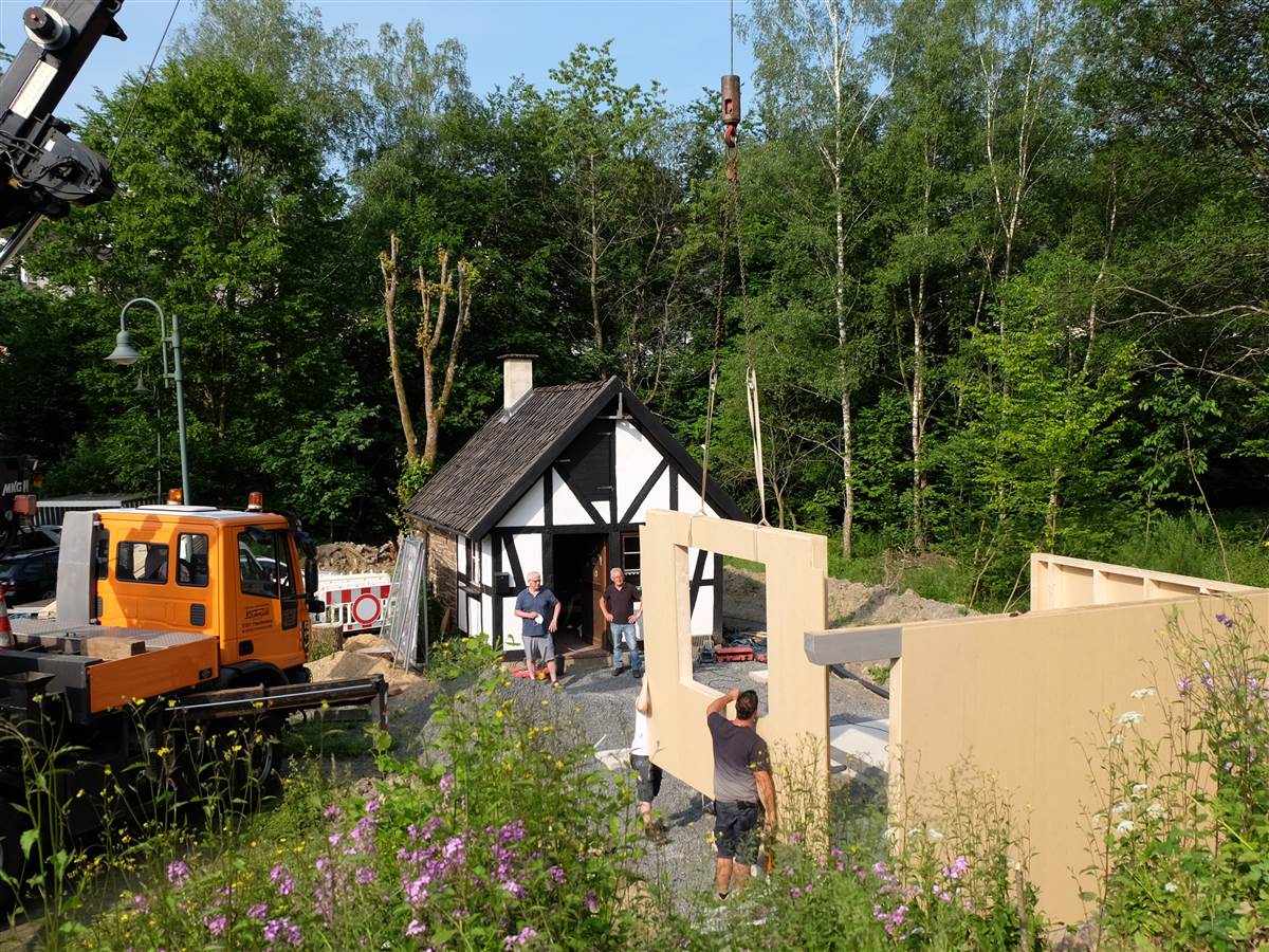 Erweiterungsbau am Backesplatz in Elkhausen steht AKKurier.de