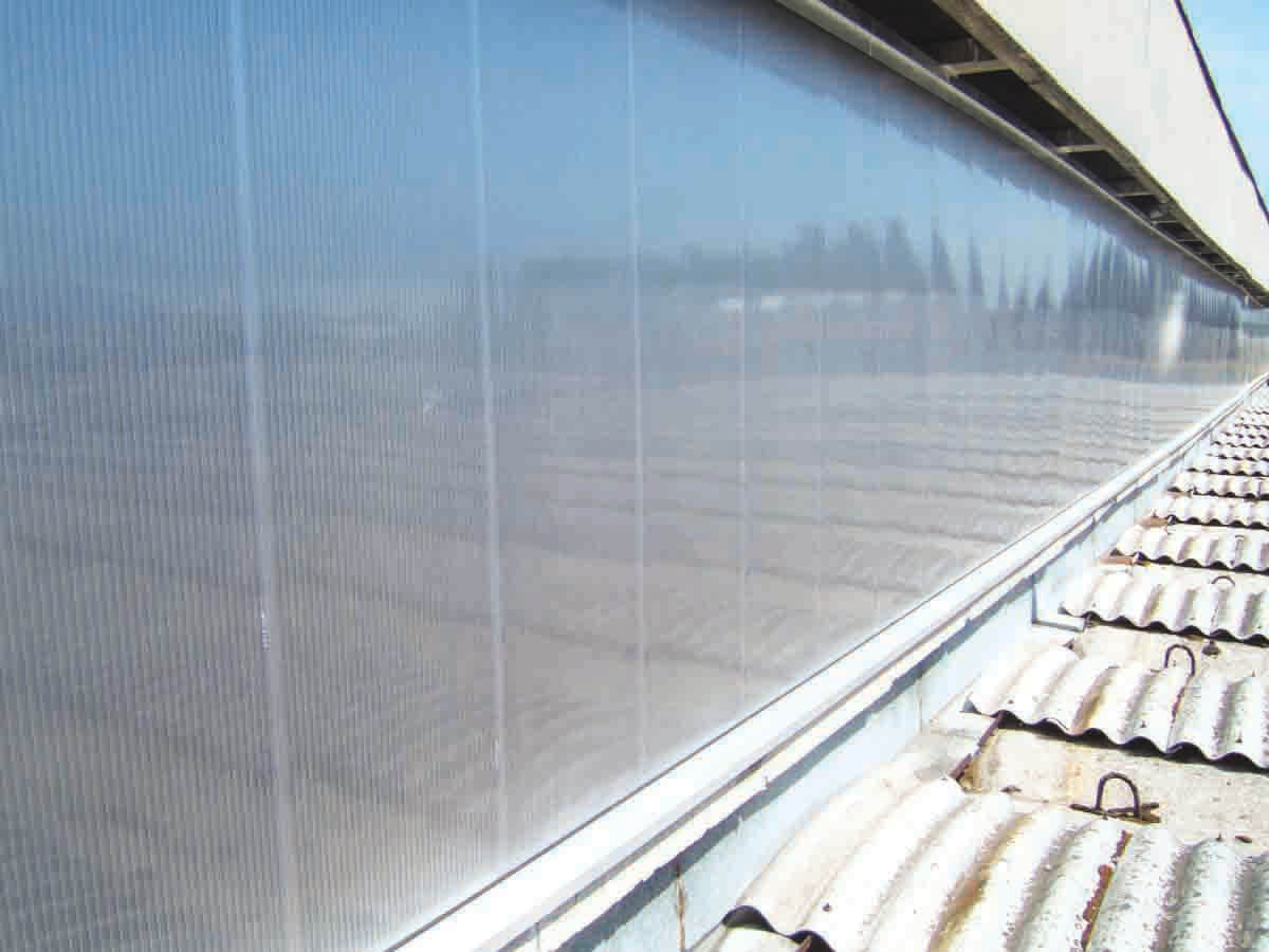 PANEL 40/500 Plaques en polycarbonate alvéolaire emboîtables