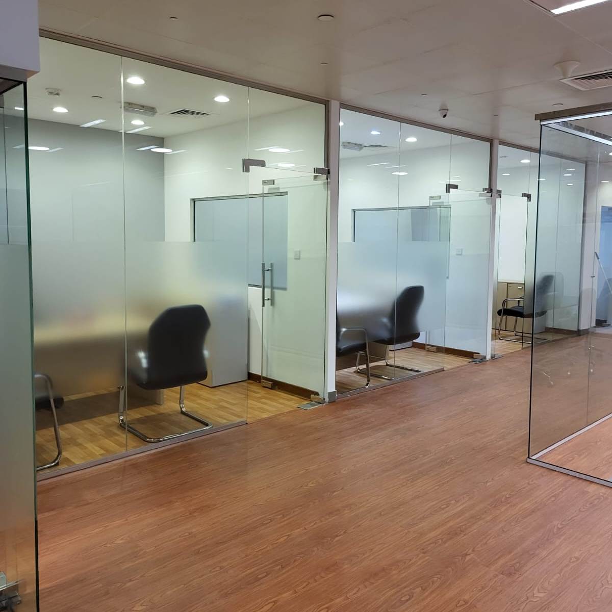 1 Best Glass Partition AlBasira Aluminuim & Glass Room Contracting LLC