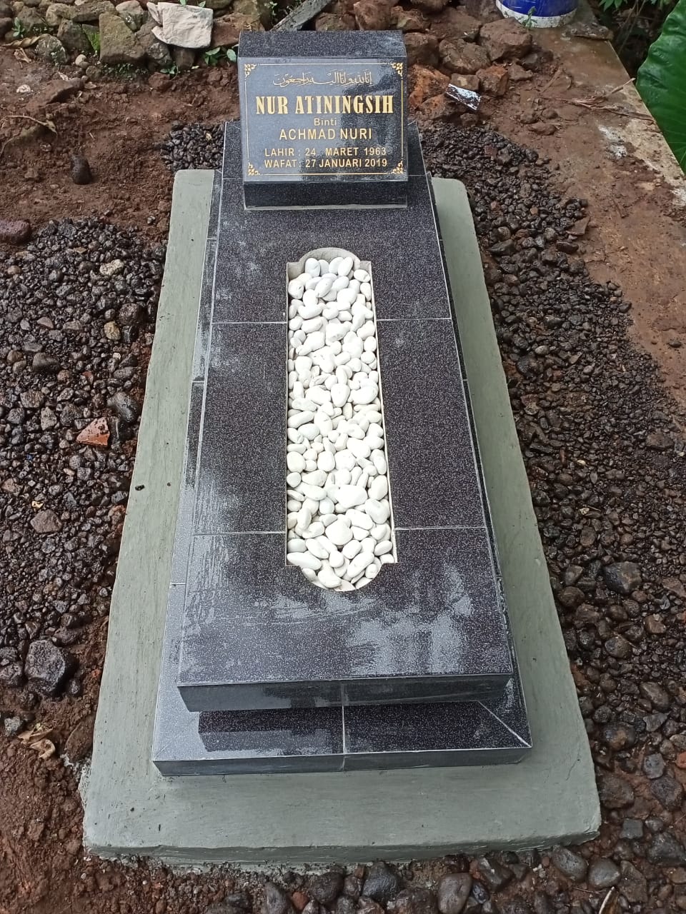 Alam Granit dan Marmer Kijing Granit