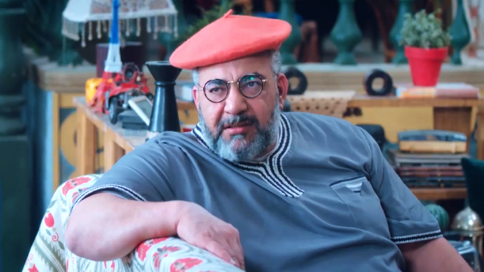 وكتب بيومي عبر حسابه الرسمي بموقع الصور والفيديو «إنستجرام»: Ø¨ÙŠÙˆÙ…ÙŠ ÙØ¤Ø§Ø¯ Ø¹Ù† Ù…Ø³Ù„Ø³Ù„ Ø±Ø¬Ø§Ù„Ø© Ø§Ù„Ø¨ÙŠØª ÙƒÙ†Ø§ Ø³Ø®ÙØ§Ø¡