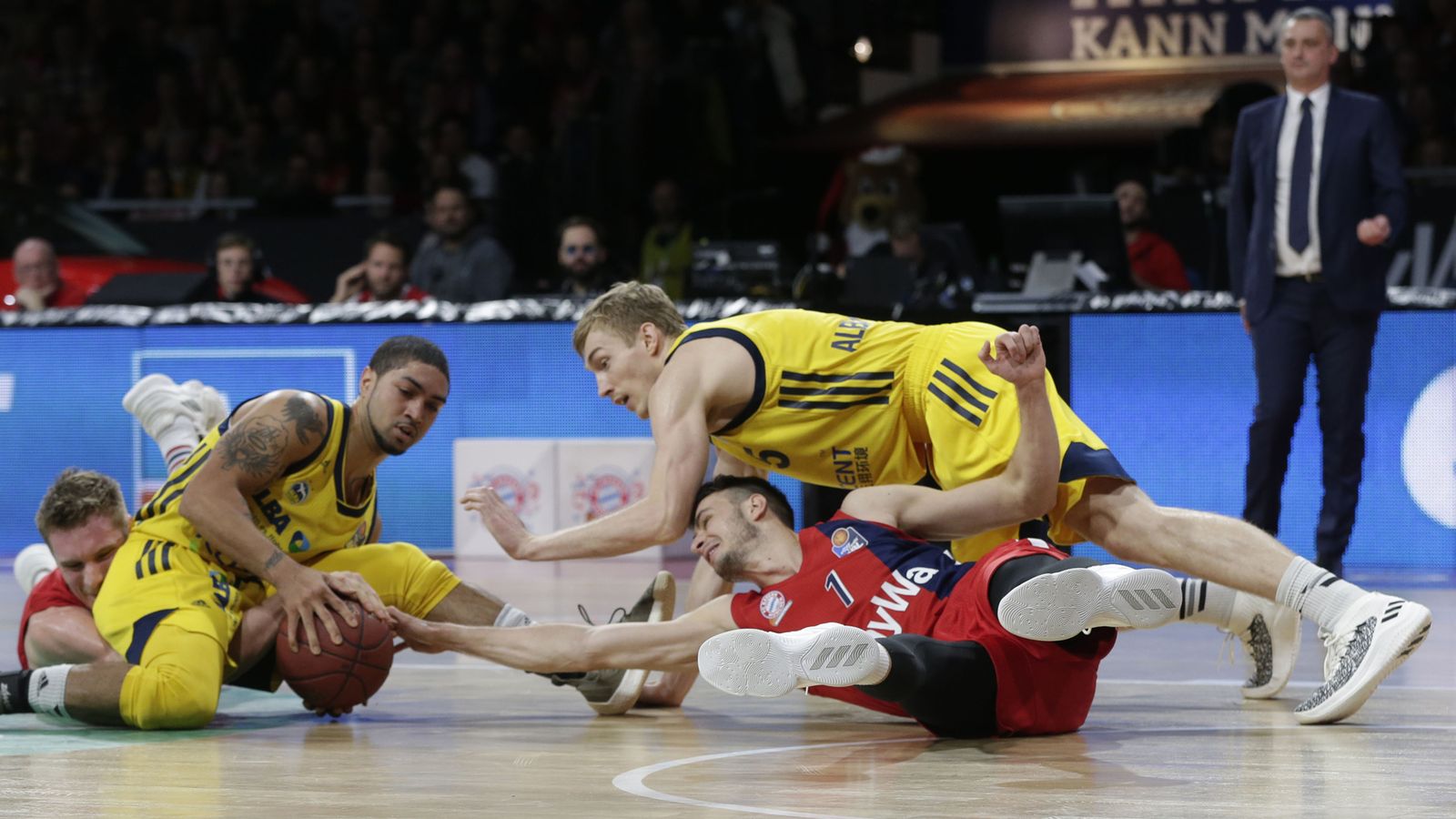 Albatrosse unterliegen trotz starkem Comeback beim FC Bayern mit 8183