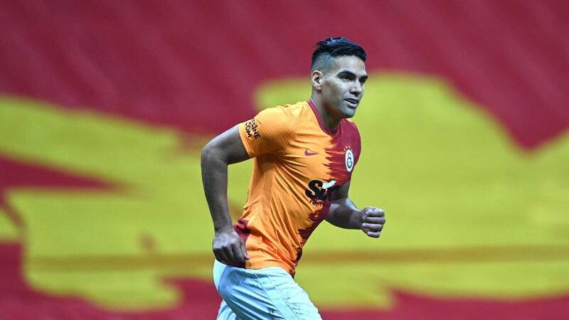 Falcao Suffers Horror Injury In Galatasaray Training Al Bawaba