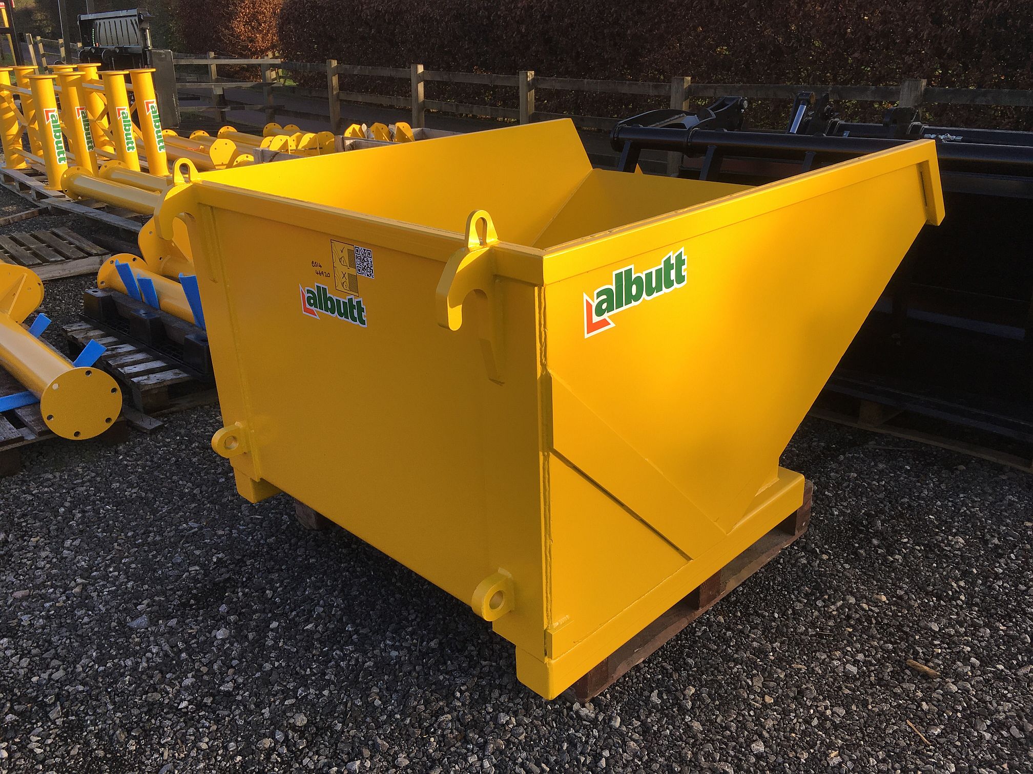 Bucket Skips Albutt attachments materials handling