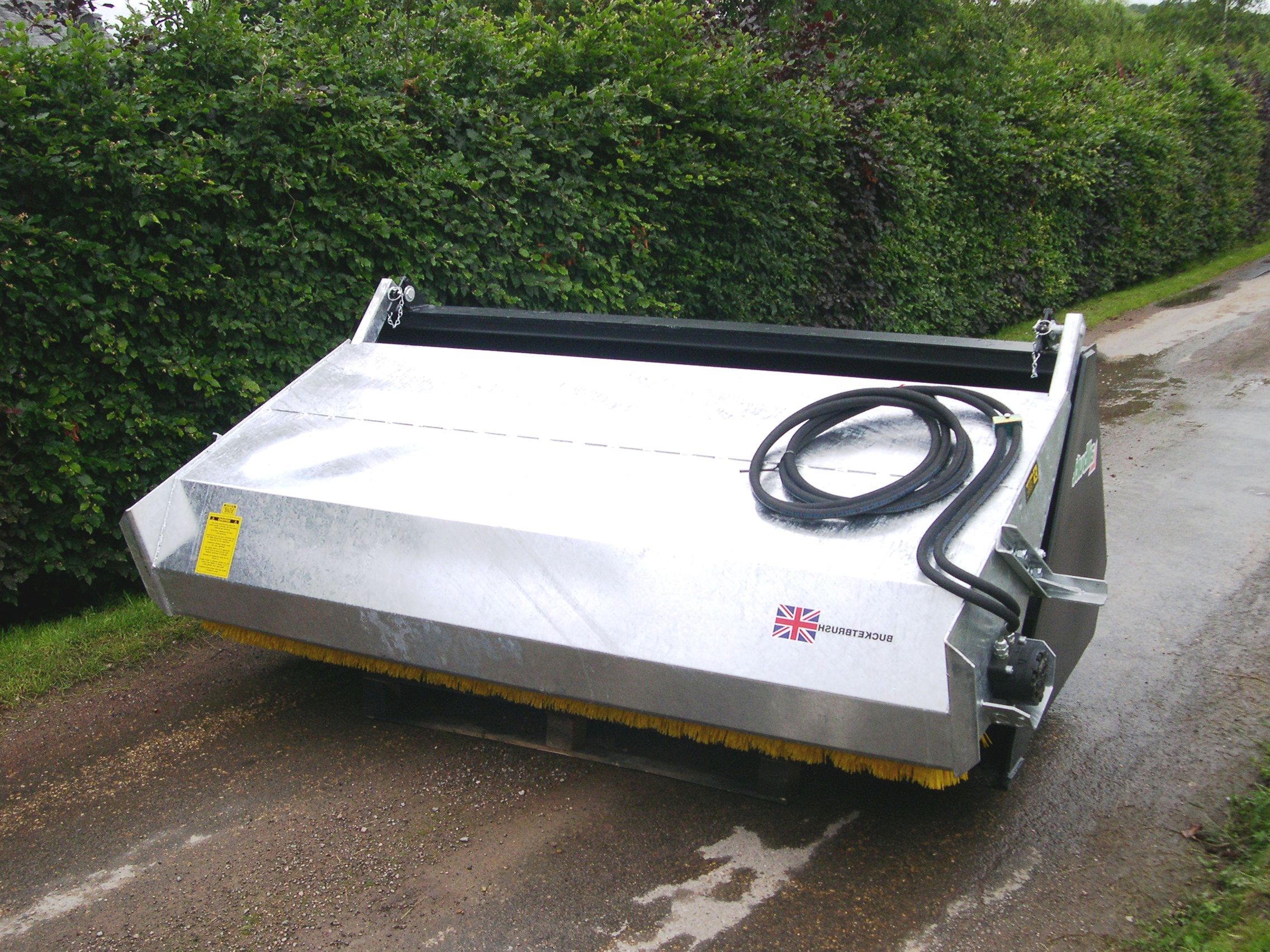 Bucket Brush Albutt Attachments