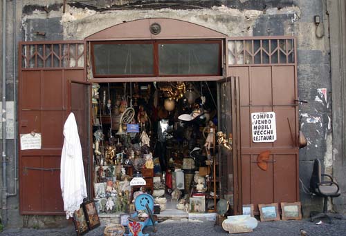 An antique shop in Naples « Aleph Naught & the Null Set