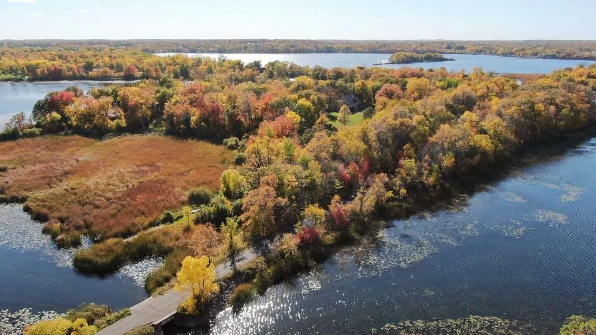 BY CRAIG MISCHE / ALEXANDRIA, MN REAL ESTATE