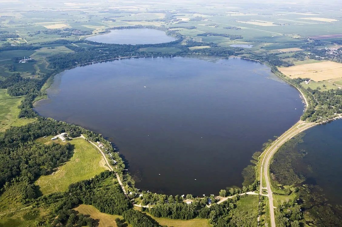 Lakes From the Air / BY CRAIG MISCHE