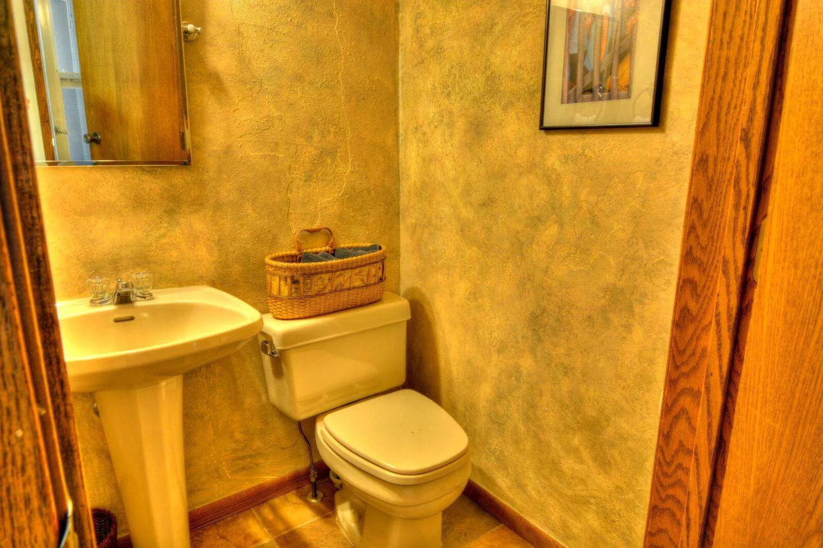 half bath / BY CRAIG MISCHE