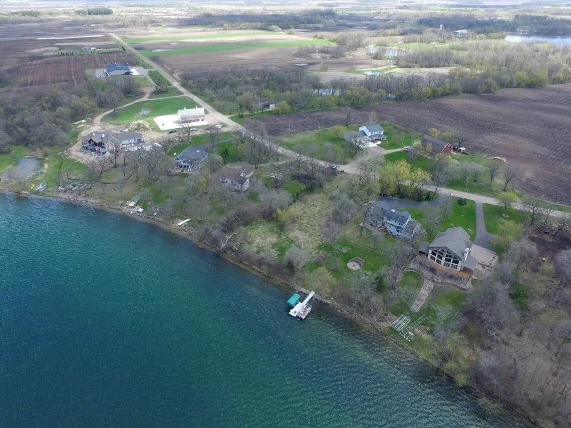 NEW LISTING AT MAPLE LAKE / BY CRAIG MISCHE