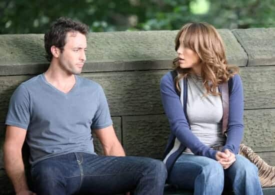 Alex O'Loughlin and Jennifer Lopez in Central Park