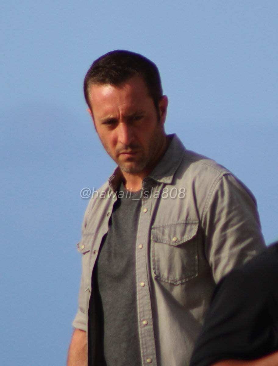 Alex O'Loughlin behind the scenes lagoon