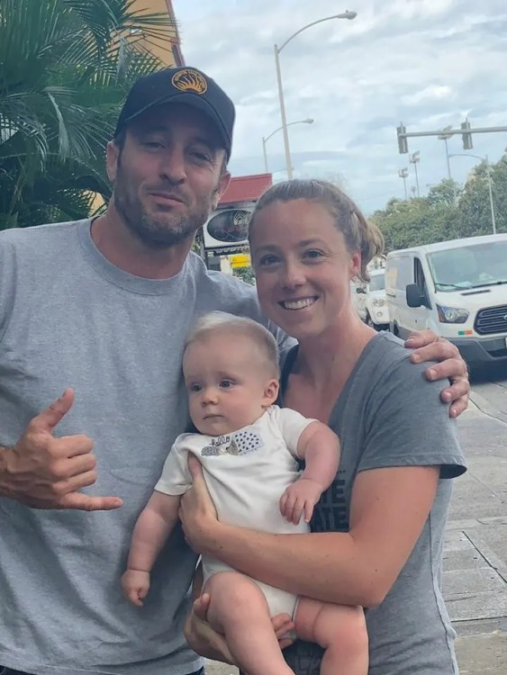 alex o'loughlin fan photo with baby