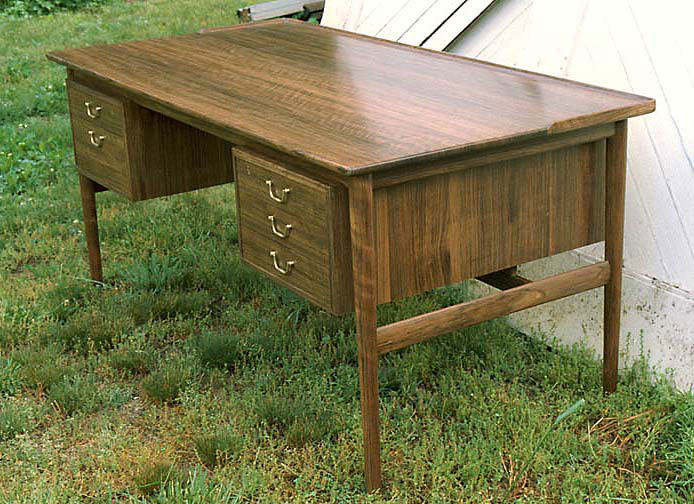 Custom Desks Alfred Sharp
