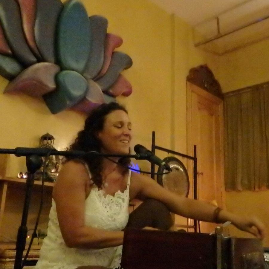Chant Mantras & Kirtan with Alice Radha Alice Radha Yoga