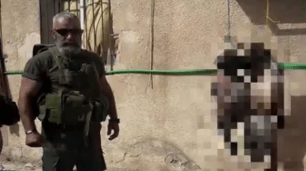 Syria army commander ‘poses next to dead bodies’ Human Rights News