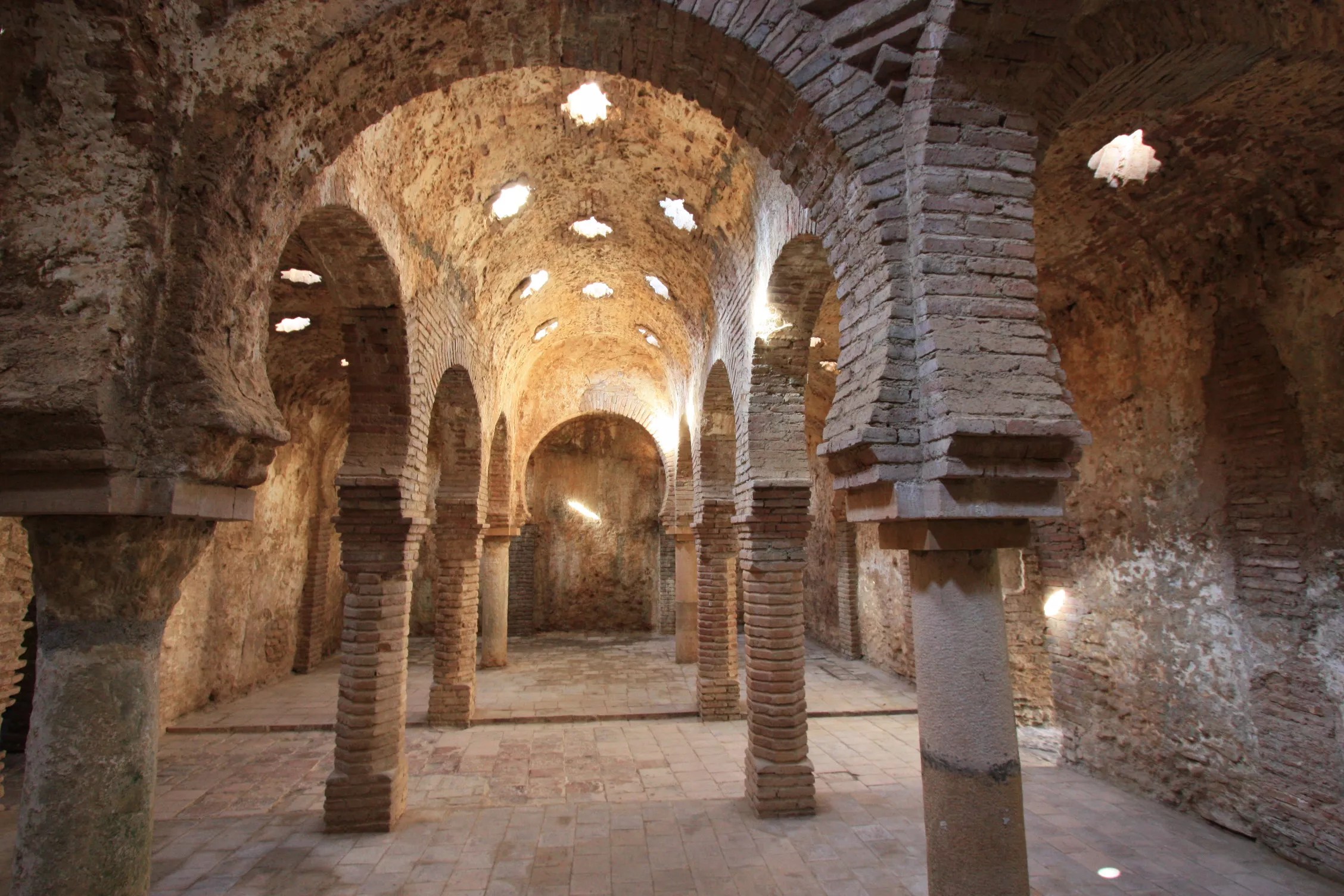 Hammam a Marrakech Histoire d'un Rituel Ancestral Origine, Evolution, Vie Sociale