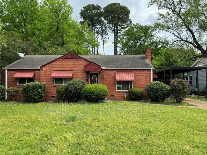 10 Calhoun Rd Montgomery, AL 36109 All 3 Realty