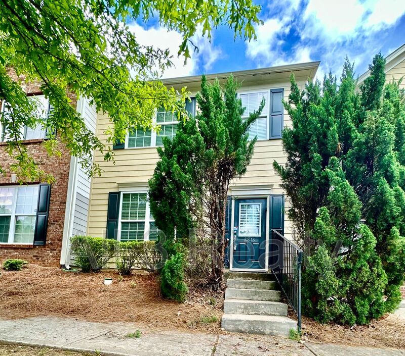 2813 Deerwood Lane Atlanta, GA 303315585 All 3 Realty