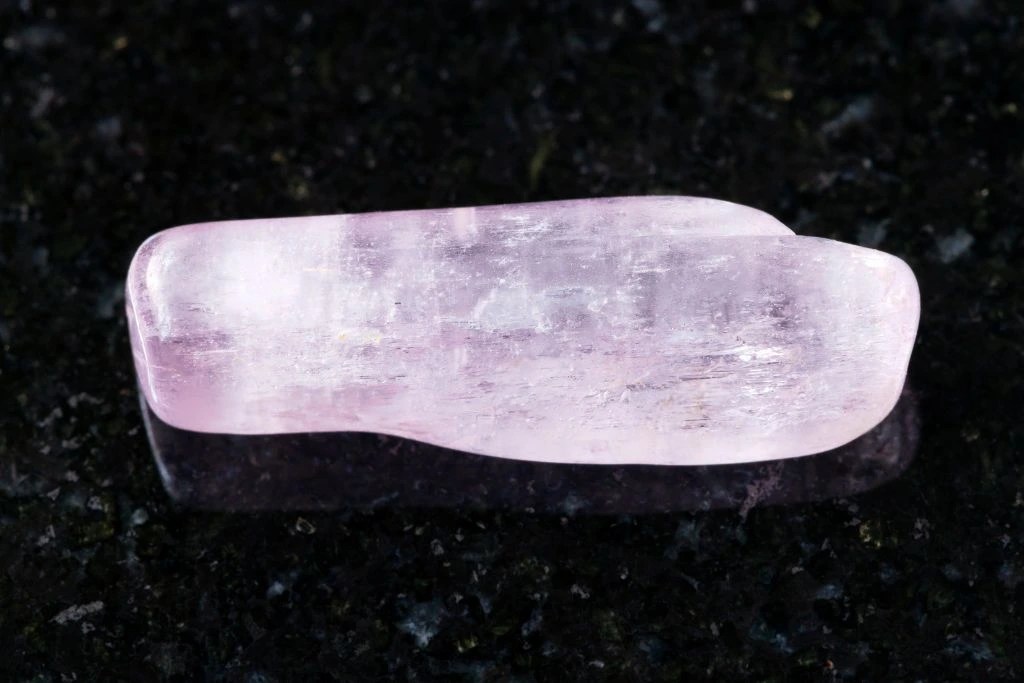 Kunzite Meaning, Properties, and Benefits You Should Know