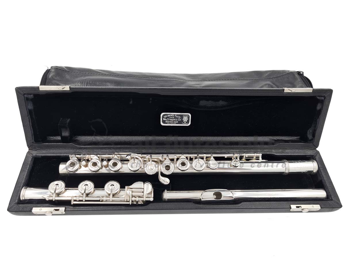 Haynes Custom Handmade Flute with Platinum Riser
