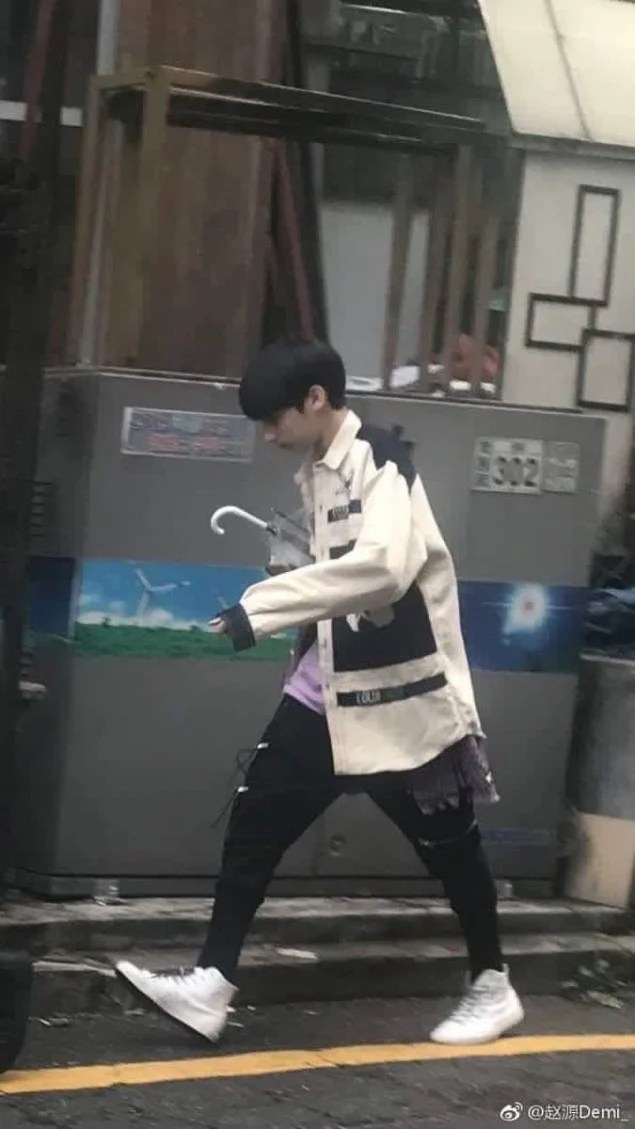Photos of Big Hit Entertainment trainees spread online