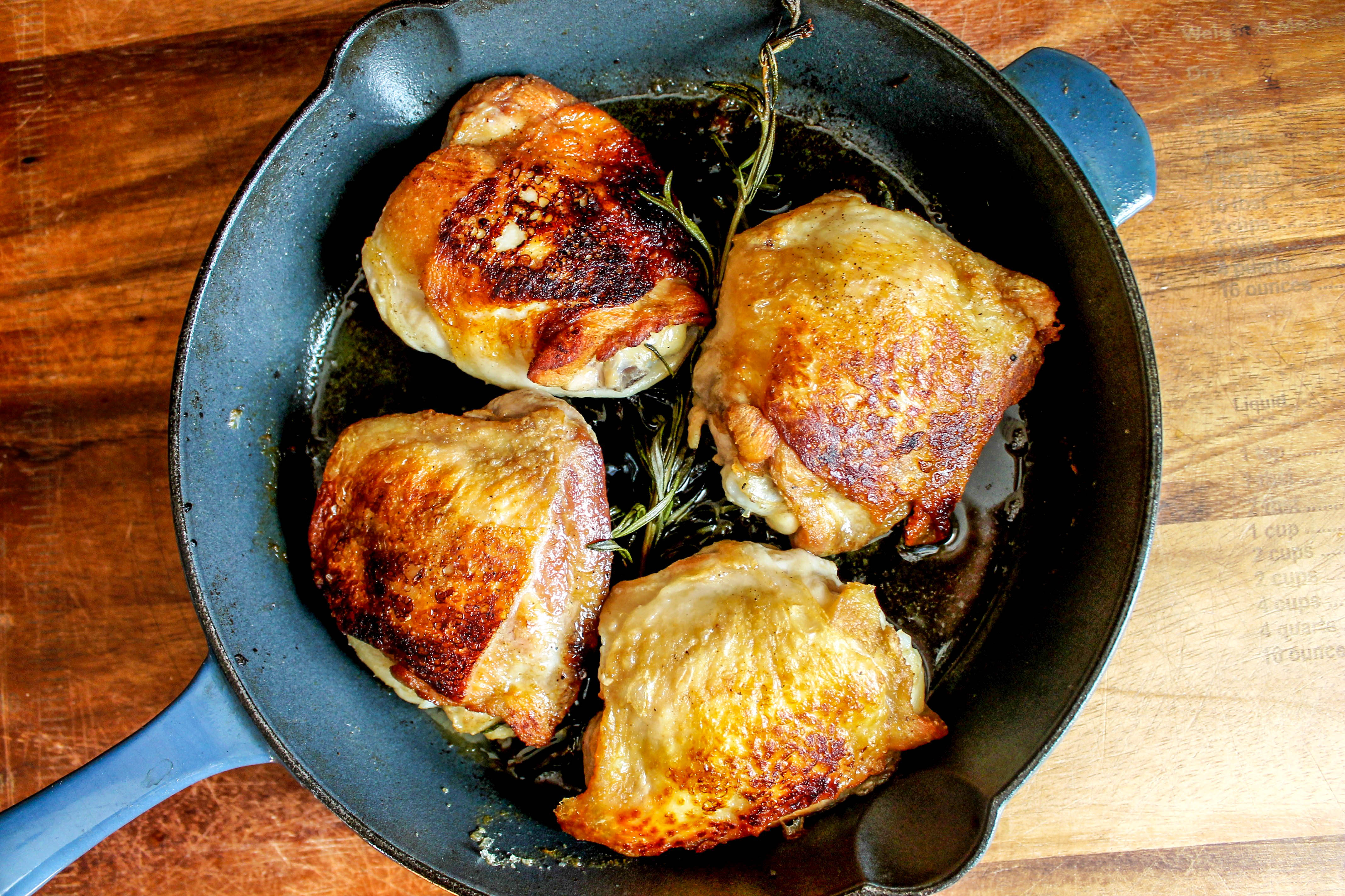 Crispy Cast Iron Skillet Chicken Thighs