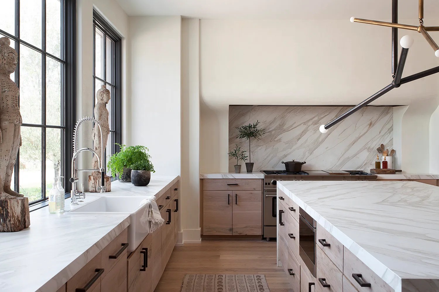 The Heart of Your Home A Deep Dive into Quartz Kitchen Countertops