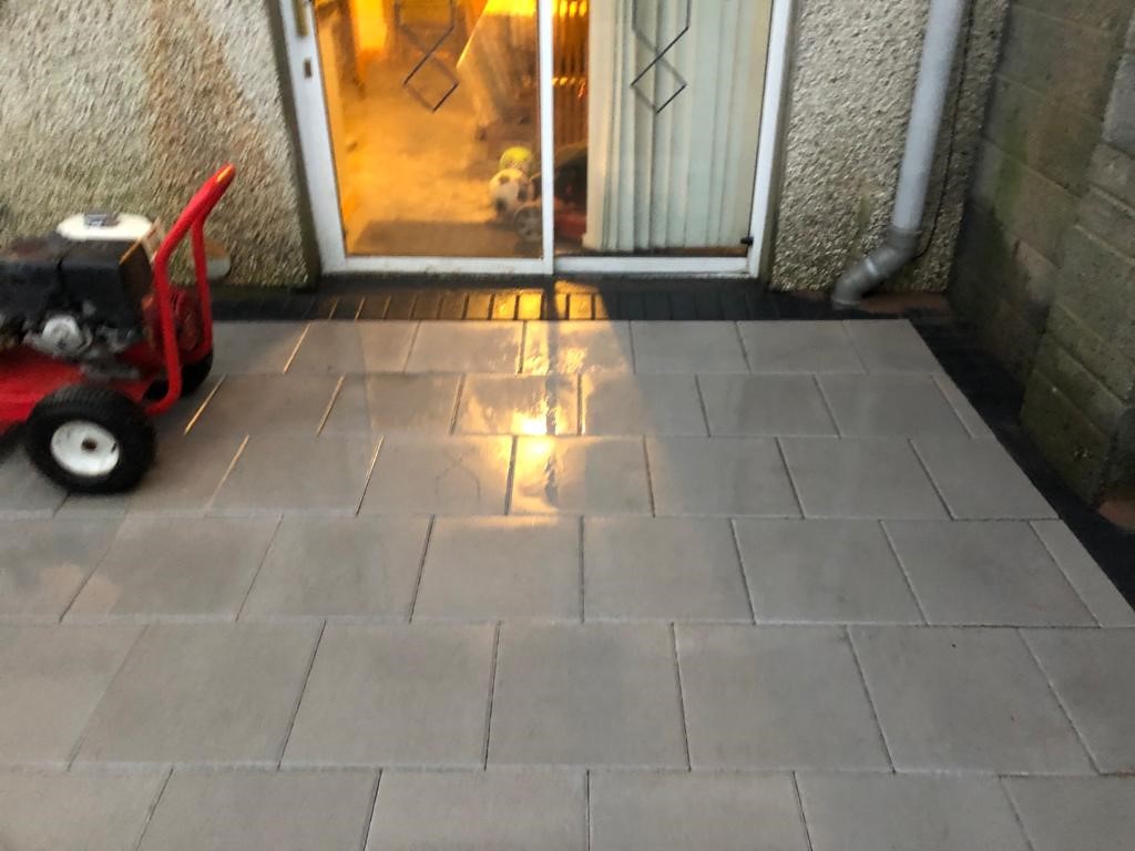 Natural Stone Patio Installers For Clare Sandstone, Porcelain, Granite