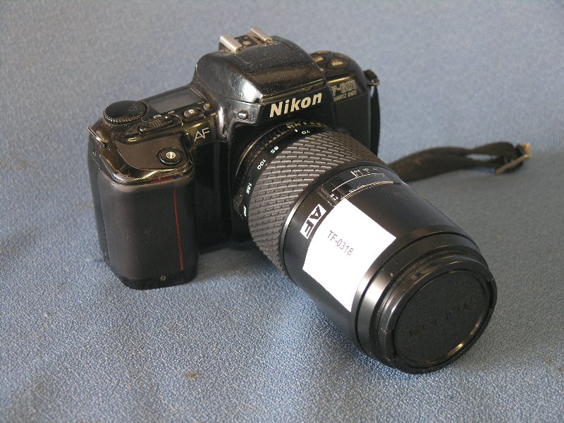 Nikon AF F-601 Quartz Date Film Camera w Tokina 70-210 - Allsold.ca