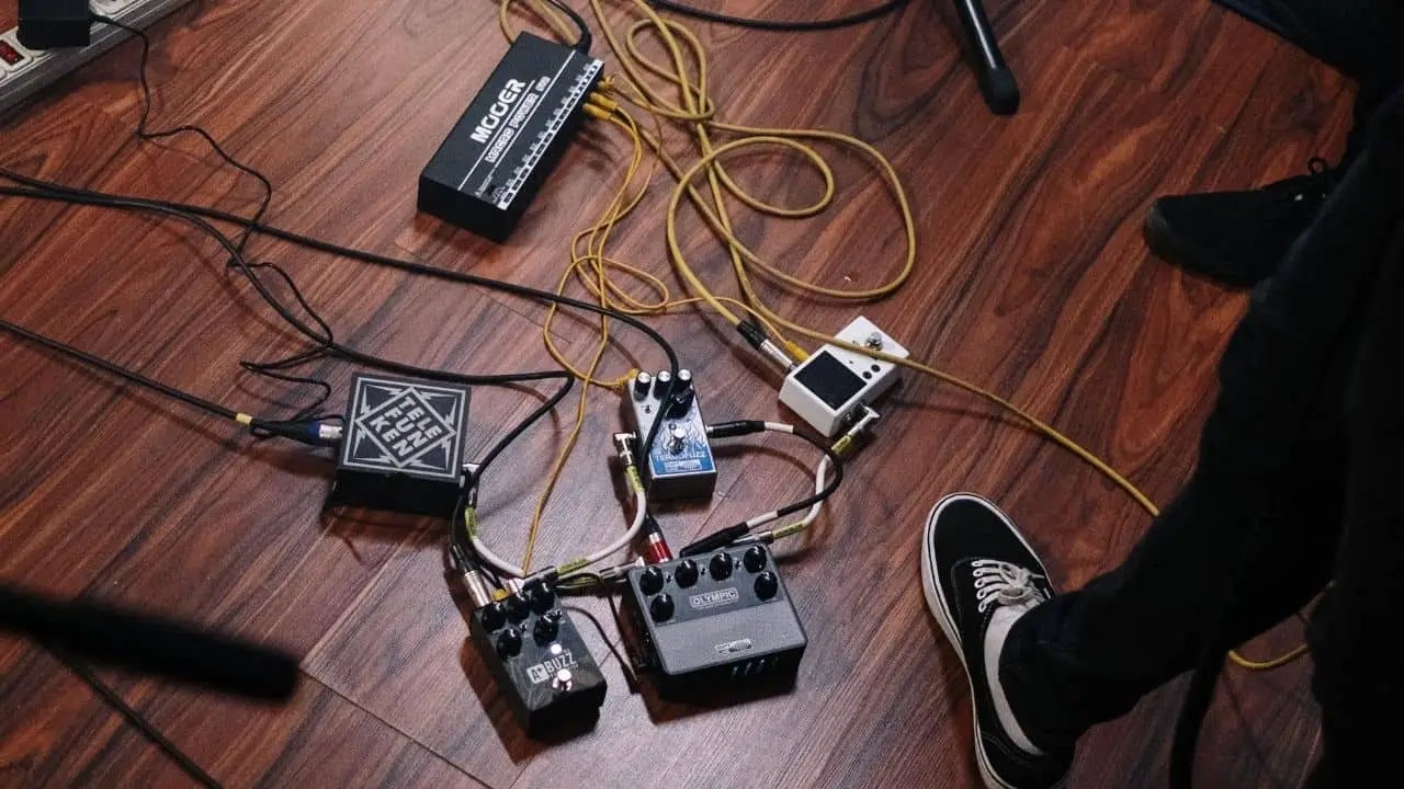 Where Does Looper Go In Pedal Chain? All Stringed