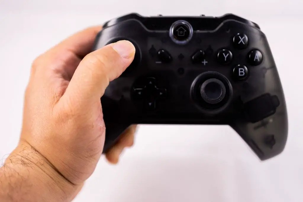 Why Is My Xbox One Controller Button Sticking? [How to Fix] AllTechLoaded